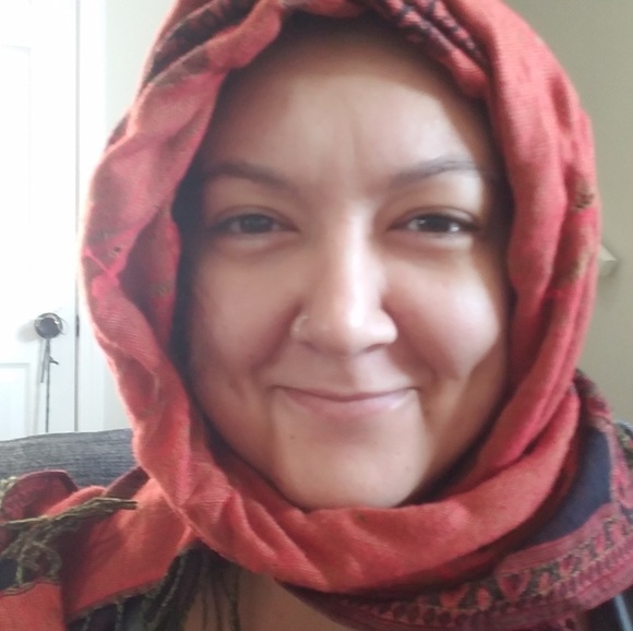 Meet your Posher, Sasha - Picture 2 of 4